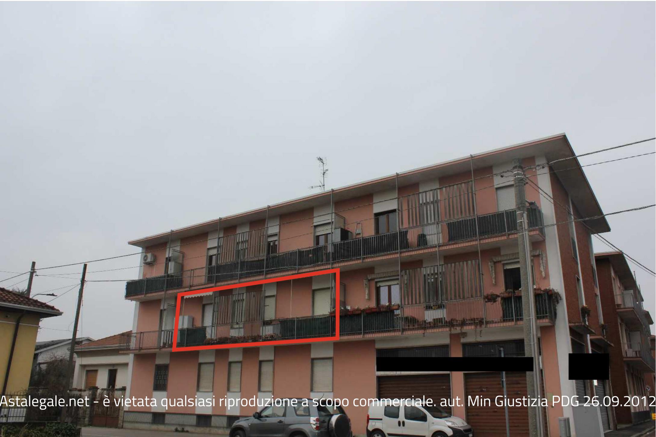 Appartamento ad uso abitazione al secondo piano composto da due locali, servizio, ripostiglio, disimpegno e balcone con annessa cantina al piano seminterrato