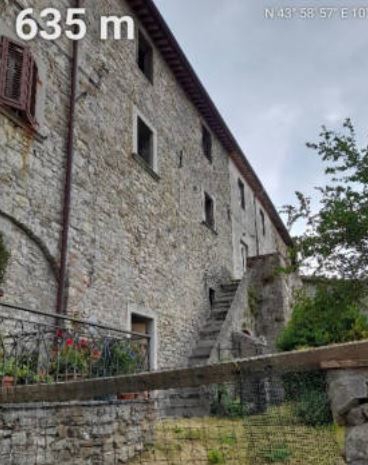 Lotto così composto:A) civile abitazione in centro storico su più livelli a PESCAGLIA via Lastrico snc,frazione Colognora, quartiere centro storico Colognora, della superficiecommerciale di 213,