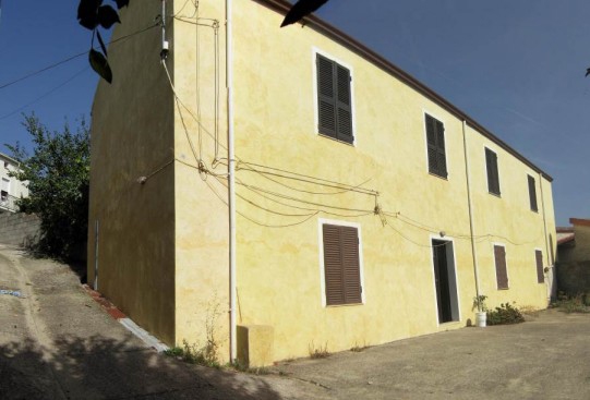 Fabbricato civile ubicato a Burgos (SS) ­ via Traversa Costa, 58 identificato al catasto Fabbricati ­ Fg