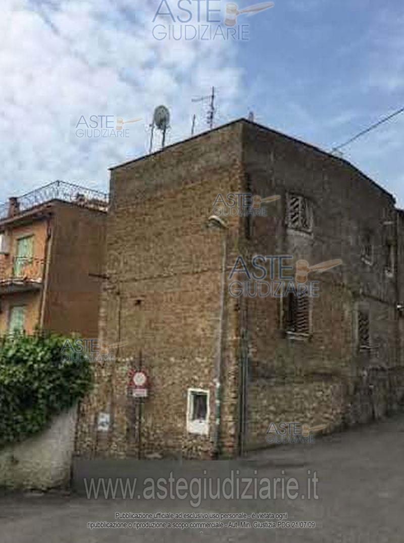 Via Monte Grappa, 35