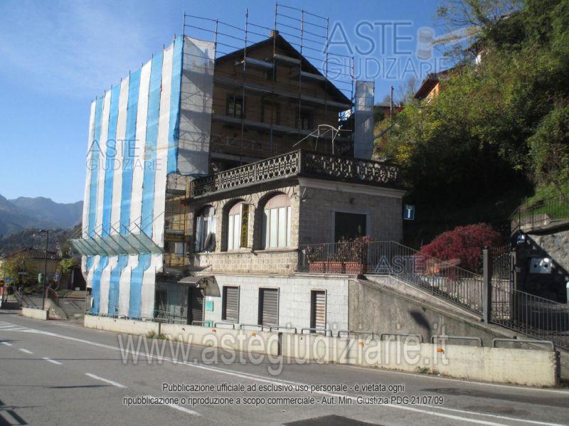 Via Sottocorna, 1