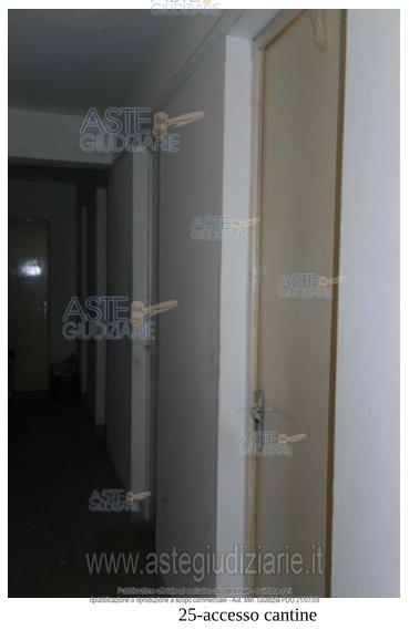 Diritti di piena proprietà su appartamento per civile abitazione posto al piano primo di un piùampio complesso condominiale, composto da ingresso, disimpegno, ripostiglio, camerina,bagno, due camere matrimoniali, soggiorno con angolo cottura e due terrazzi, con annessovano cantina esclusivo a piano terra