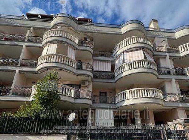 Quota pari a 1/1 del diritto di piena proprietà su unità immobiliare sita a Roma (RM) alla Via Villarosa n