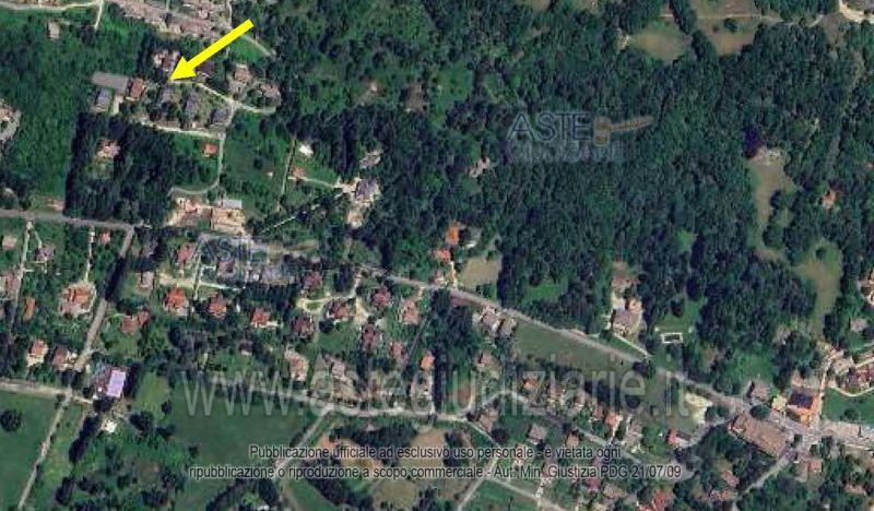 - Appartamento posto al piano 2 con cantina al piano S1, edificio C, interno 25, facente parte del complesso residenziale "Le Conifere", composto da soggiorno con angolo cottura, una stanza da letto, un bagno e un balcone, la superficie utile complessiva dell'unità immobiliare è di mq