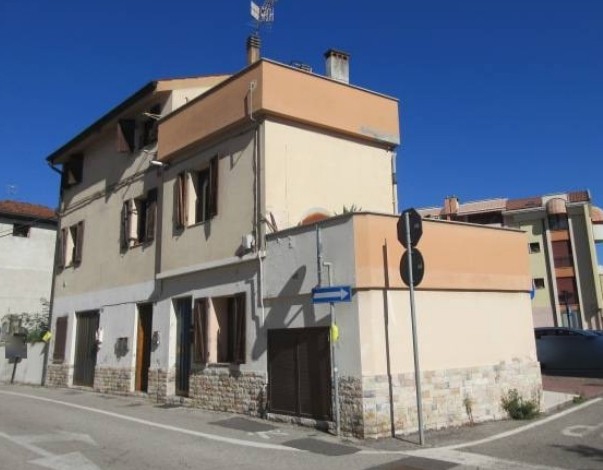 Via Camillo Cavour, 89 (Lotto 4)