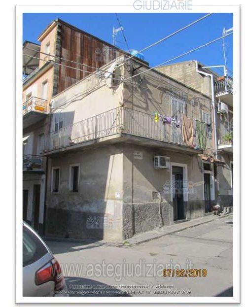 Via Giacomo Matteotti, 17