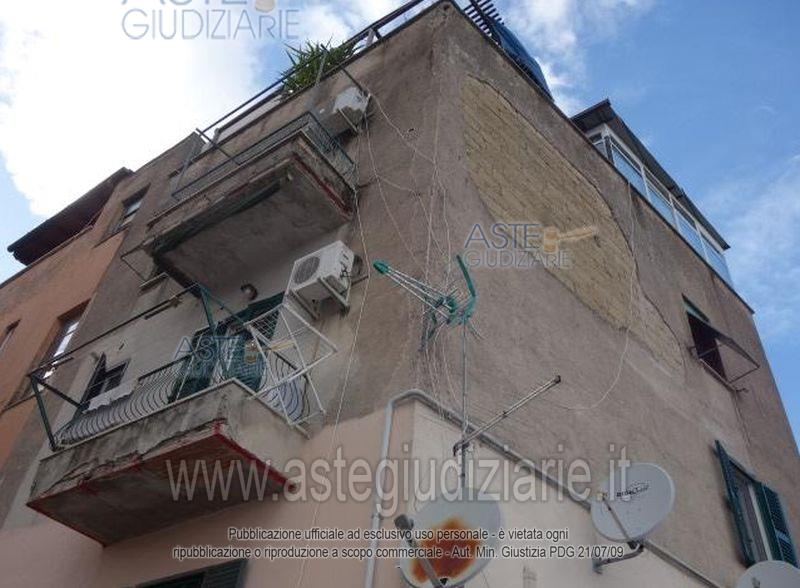 Quota pari a 1/1 del diritto di proprietà su porzione di fabbricato condominiale in Comune di Roma, via dei Limoni n